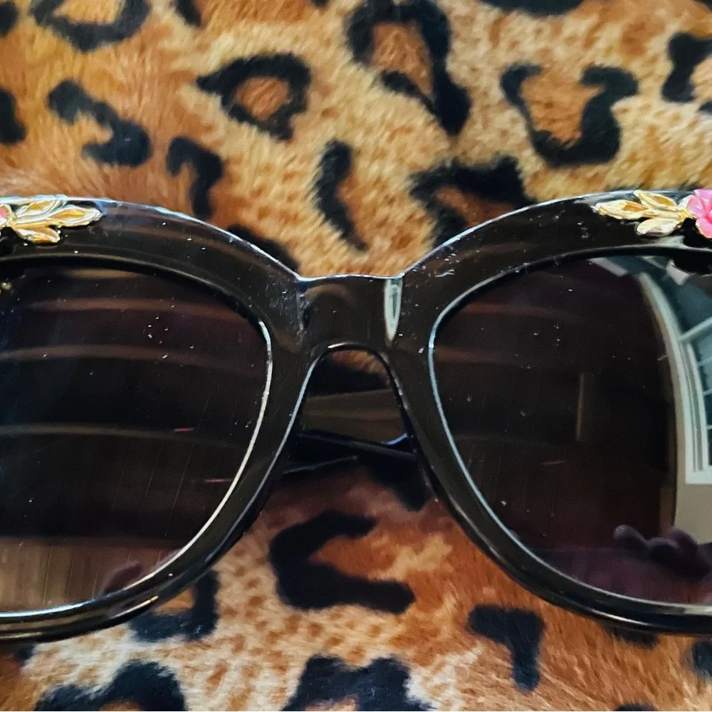 NWT Chic ITALIAN Designer Style Retro Floral Cateye Pin-up SUNGLASSES
